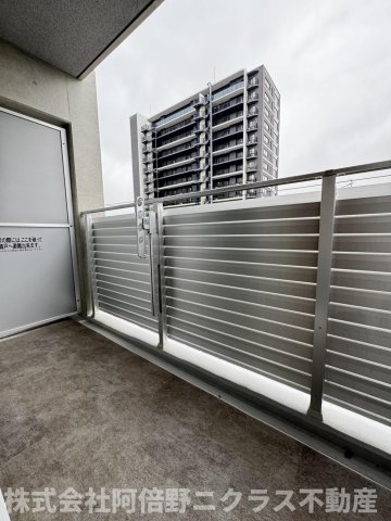 バルコニー　内装は別部屋の参考写真です。