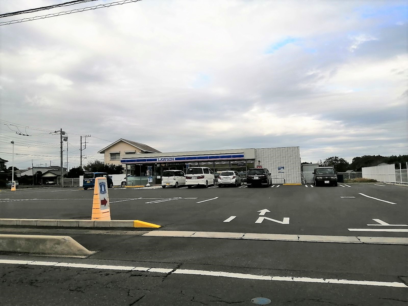 コンビニ　ローソンひたちなか高野東店（コンビニ）まで1075m