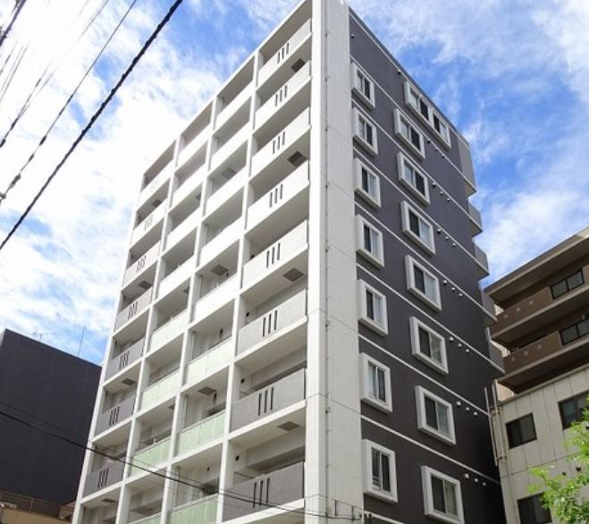 建物外観　★外壁タイル張り、重厚感のある外観★