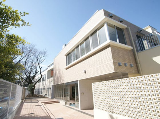 小学校　中野区立桃花小学校（小学校）まで386m