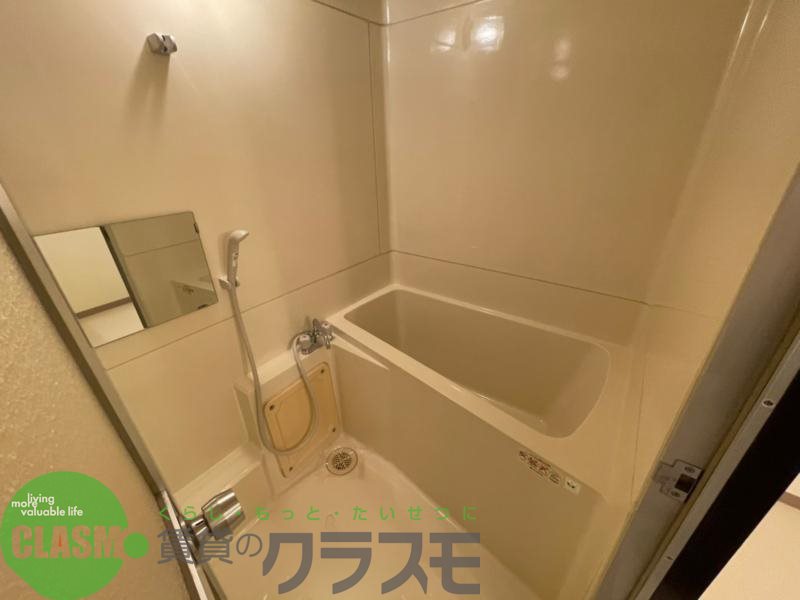 バス・シャワールーム　落ち着いた空間のお風呂です