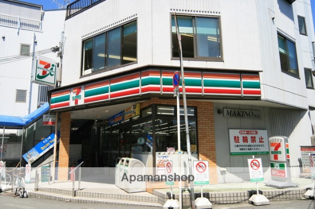 コンビニ　セブン－イレブン阪急石橋駅前店（コンビニ）まで245m