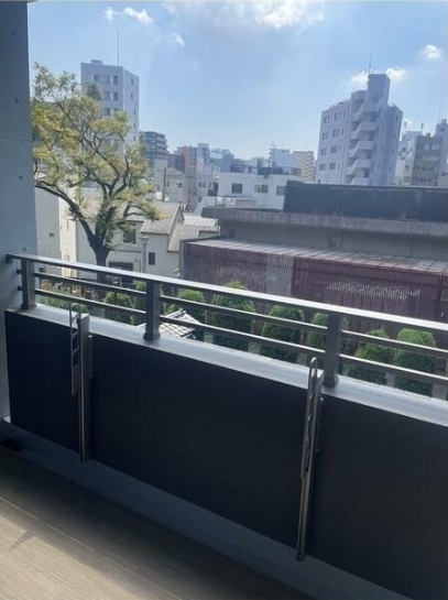 バルコニー　落ち着いた時間を過ごせるバルコニーです