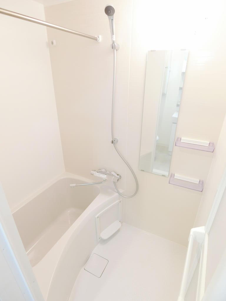 バス・シャワールーム　別部屋(反転タイプ)参考写真です