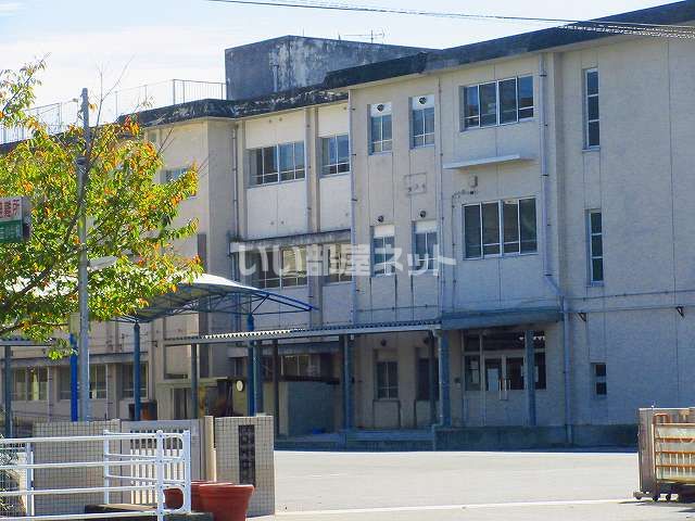 小学校　本庄小学校（小学校）まで325m