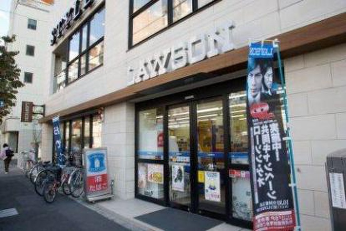コンビニ　ローソン成城学園前店西口店（コンビニ）まで250m