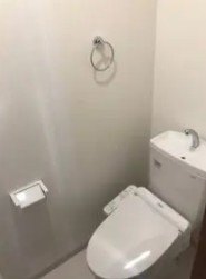 トイレ　別号室の部屋