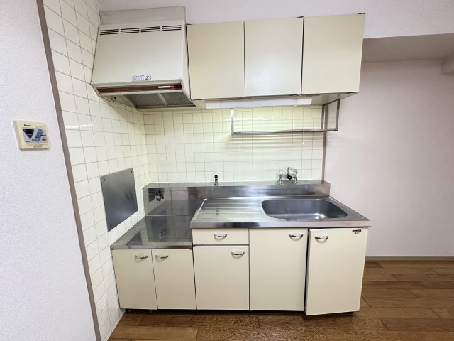 キッチン　同タイプの写真です。