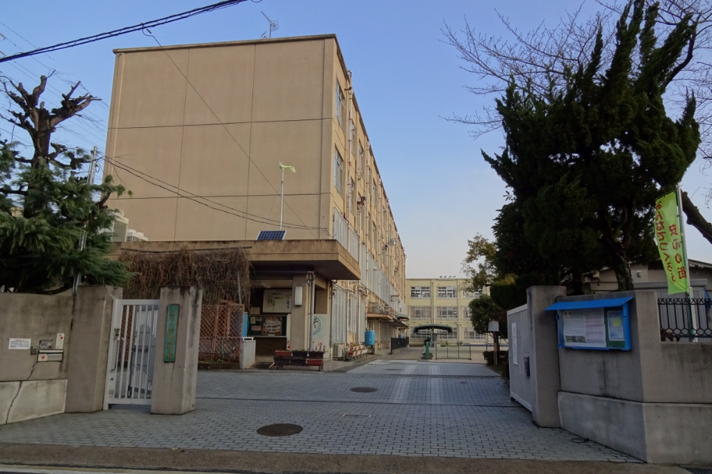 小学校　京都市立竹田小学校（小学校）まで815m