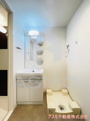 洗面設備　同マンション別部屋参考写真
