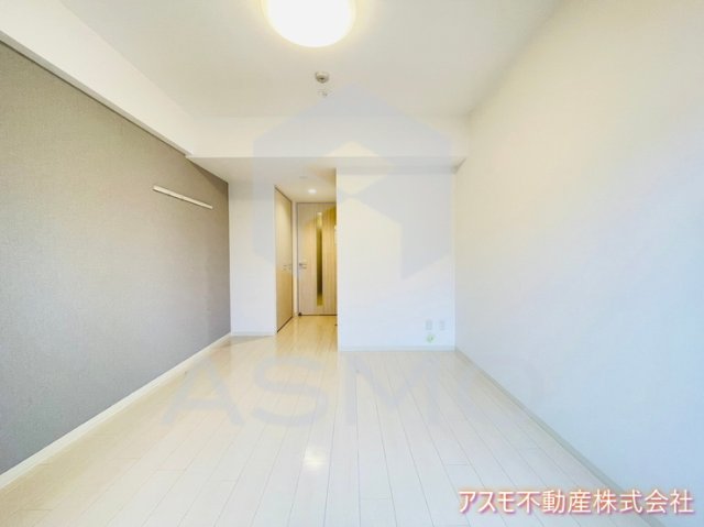 居室・リビング　同マンション別部屋参考写真