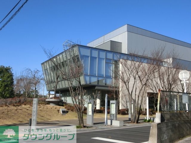 図書館　千葉市中央図書館（図書館）まで699m
