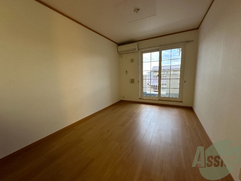 居室・リビング　広々なお部屋で快適に楽しく暮らしましょう。