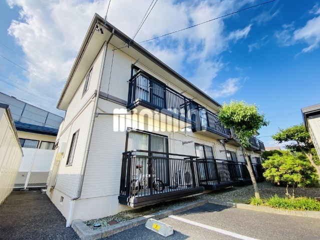 建物外観　全戸に物置完備しています。