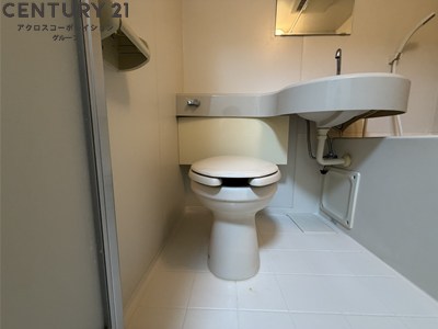 トイレ　浴室内にトイレがあります☆