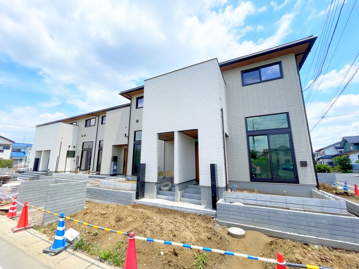 建物外観　建築中