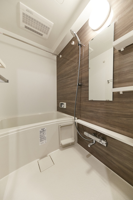 バス・シャワールーム　※写真は同タイプ住戸です。