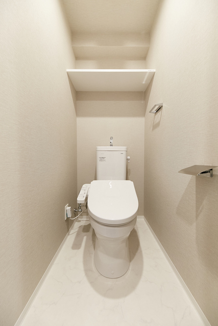 トイレ　※写真は同タイプ住戸です。
