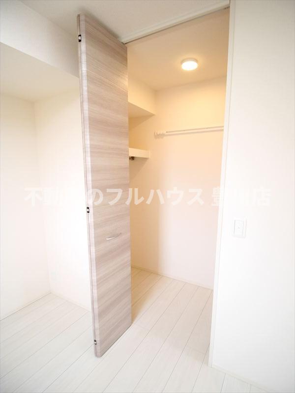 収納　写真は反転タイプ別室