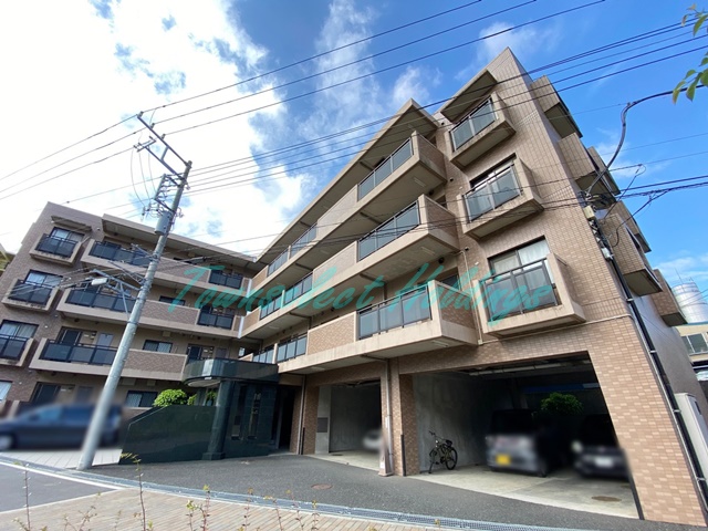 建物外観　落ち着いた雰囲気の外観です
