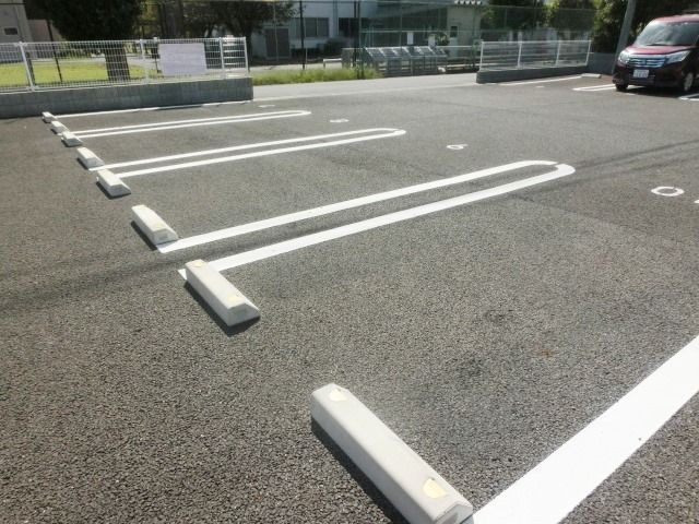 駐車場　敷地内駐車場ございます
