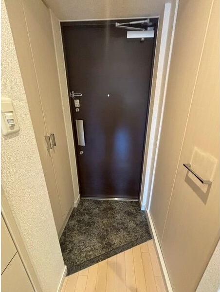 玄関　落ち着いた玄関です