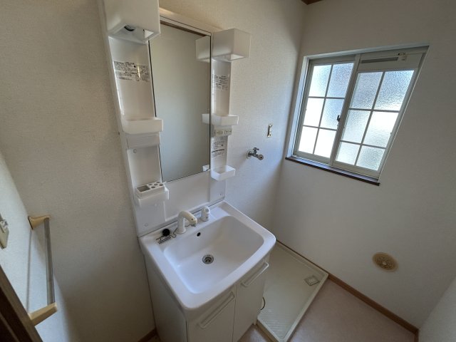 その他　平岡中学校まで700m