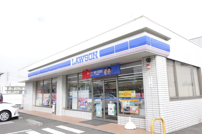 コンビニ　Lawson（コンビニ）まで540m