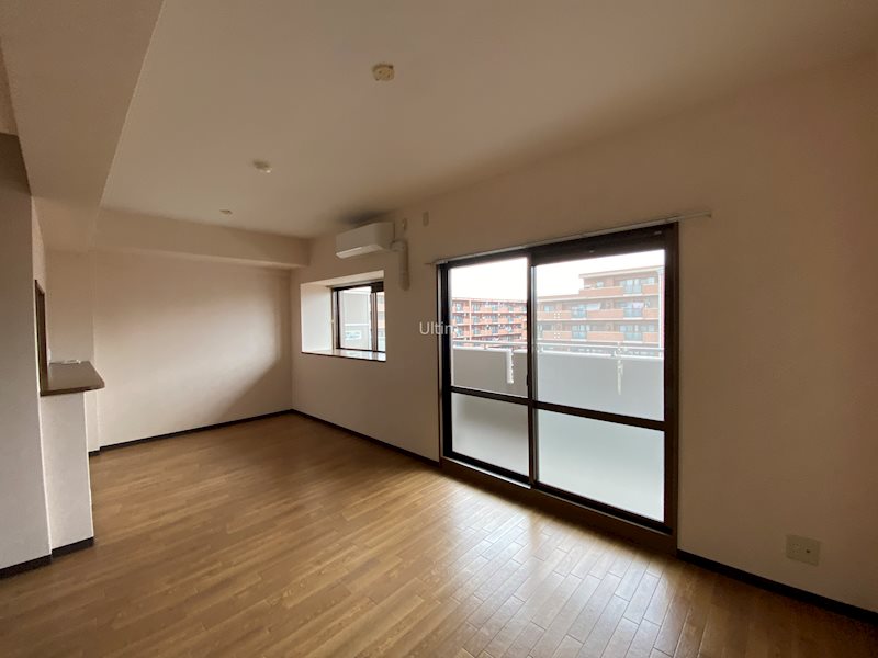 居室・リビング　※同タイプの他のお部屋です