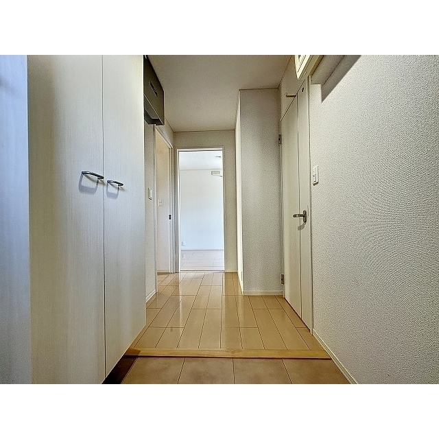 玄関　こちらの玄関が迎えてくれます