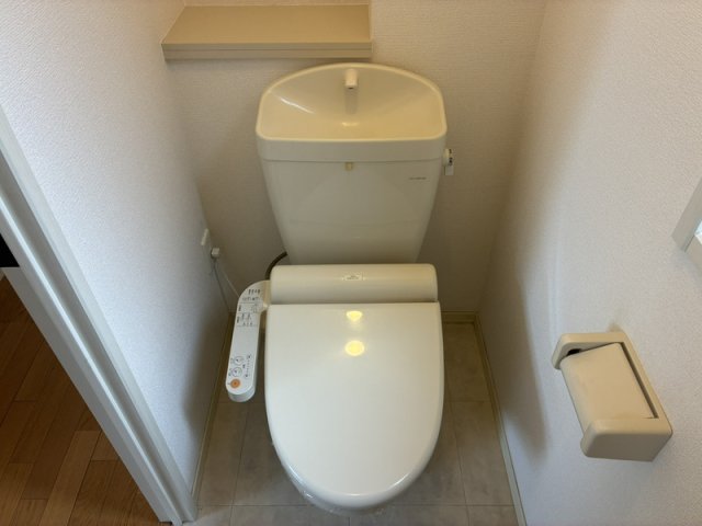 トイレ　落ち着いたトイレです