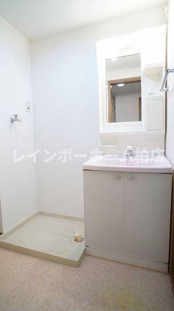 洗面設備　独立洗面台です