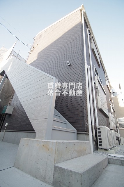 建物外観　2023年築。築浅