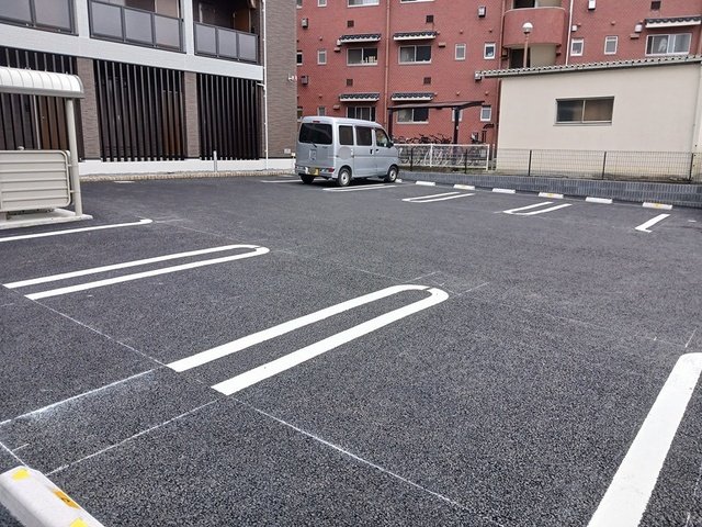 駐車場　駐車場