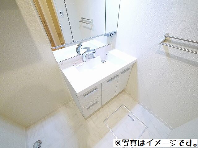 洗面設備　脱衣スペースもあります