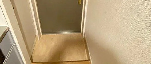 玄関　※別部屋の参考写真です。