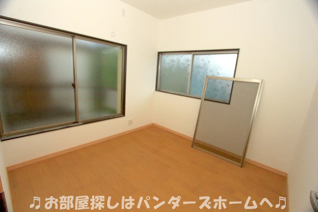 楠葉中之芝1丁目貸家の内装写真