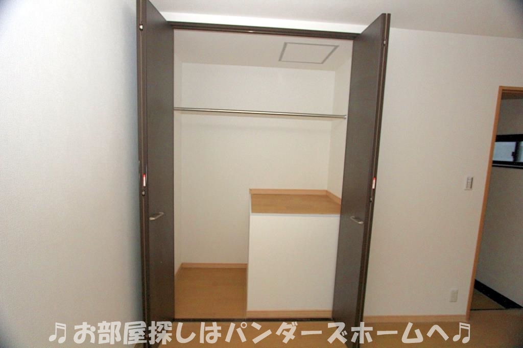 楠葉中之芝1丁目貸家の内装写真