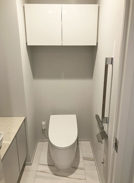 トイレ　※写真は同タイプ住戸です。