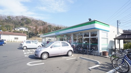 コンビニ　ファミリーマート 湘南二宮店（コンビニ）まで775m