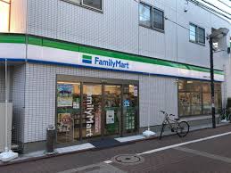 コンビニ　ファミリーマート 大田南蒲田二丁目店（コンビニ）まで323m