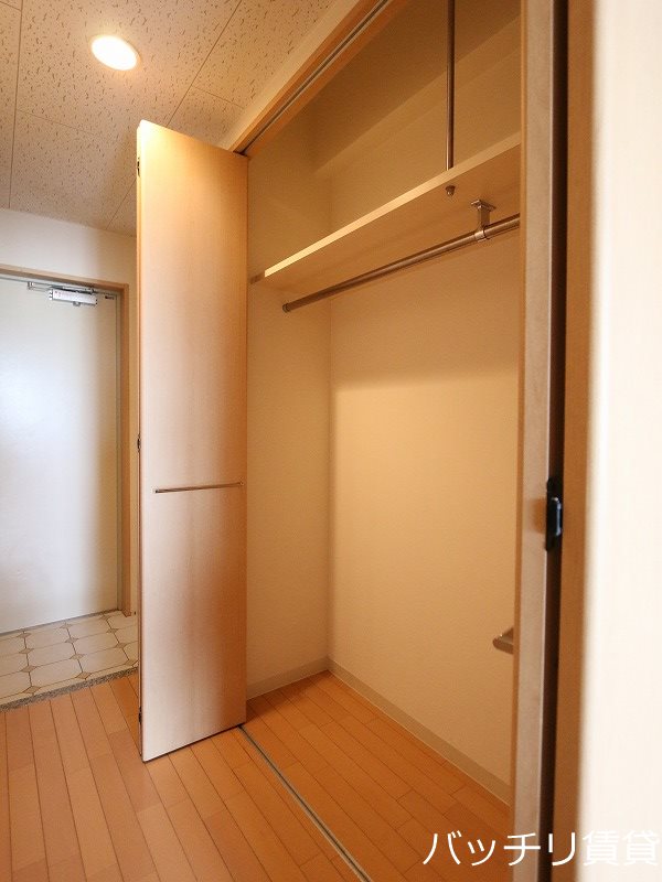 収納　※同型タイプ　現状優先