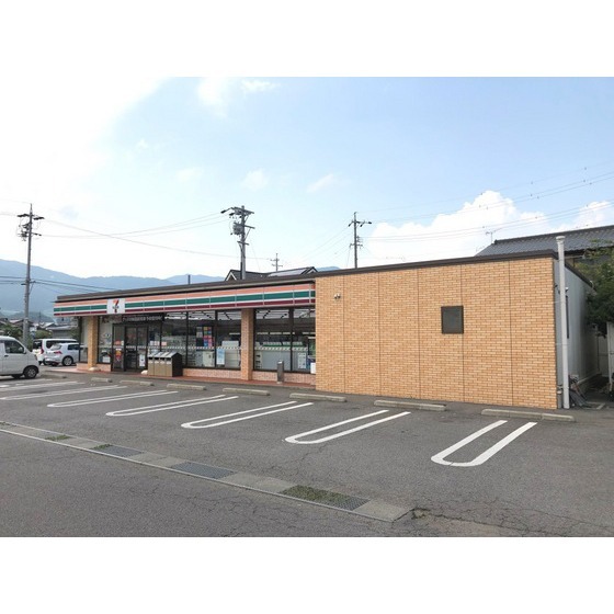 コンビニ　セブンイレブン千曲打沢店（コンビニ）まで797m