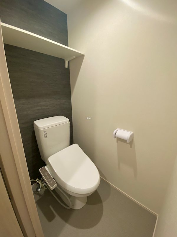 トイレ　別のお部屋の写真ですが参考までに