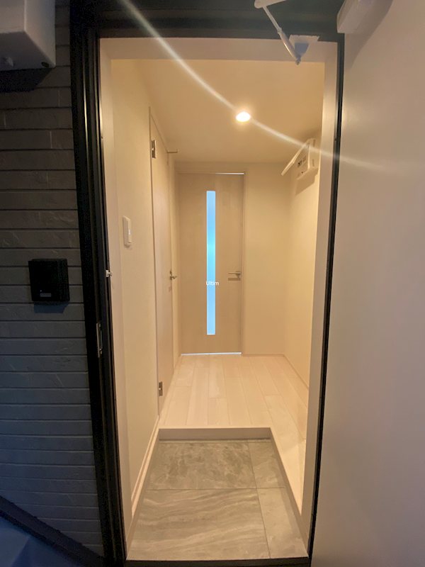 玄関　別のお部屋の写真ですが参考までに
