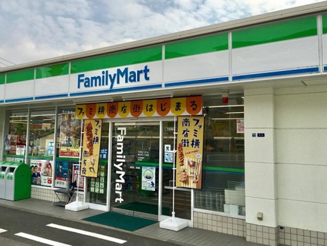 コンビニ　ファミリーマート南山田三丁目店（コンビニ）まで1185m