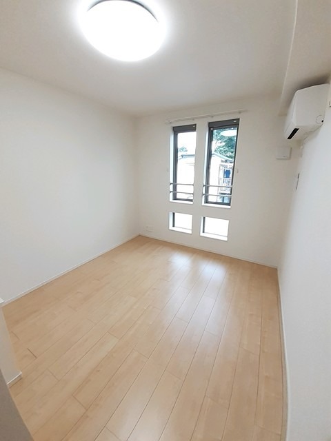 その他部屋・スペース　フローリングの室内です。