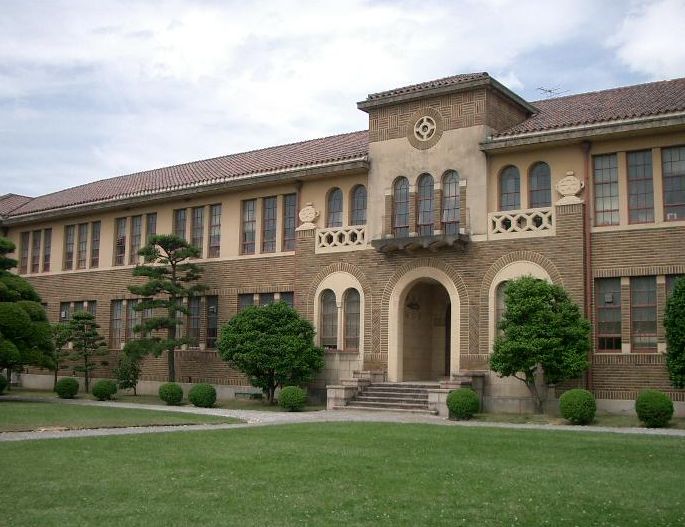 大学・短大　私立神戸女学院大学（大学・短大）まで1475m