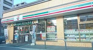 コンビニ　セブンイレブン札幌北7条西12丁目店（コンビニ）まで204m