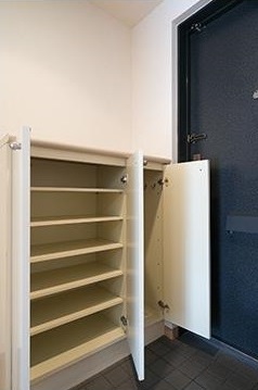 その他設備　ご家族分の靴を収納頂けるシューズボックス付きです